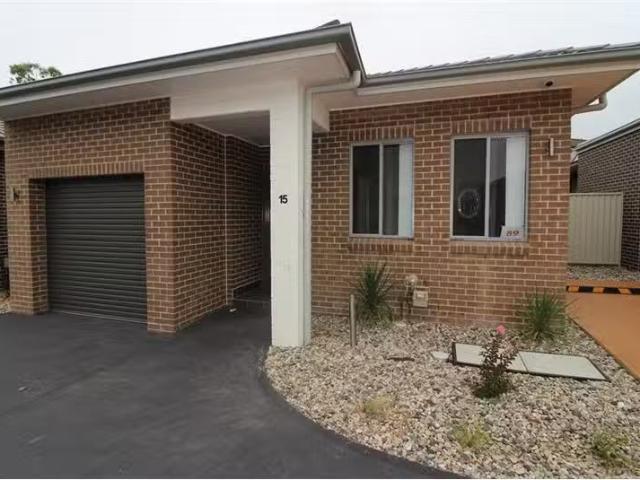 15 Vasanta Glade, Woodcroft Townhouse for rent Listed by Joan.