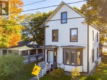 Duplex for sale in Charlotte - Deck, Parking