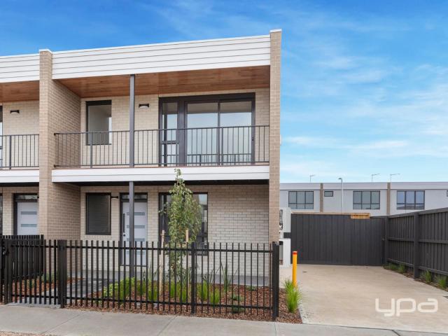 15 Vickers Way, SUNSHINE NORTH