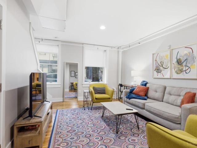 15 W Fifteenth Street