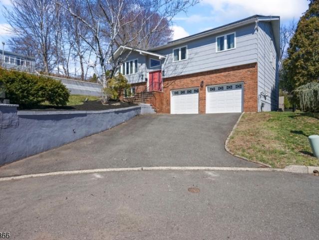 15 Wanda Ct