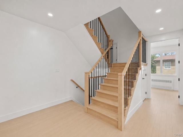 15 Warren Court 201