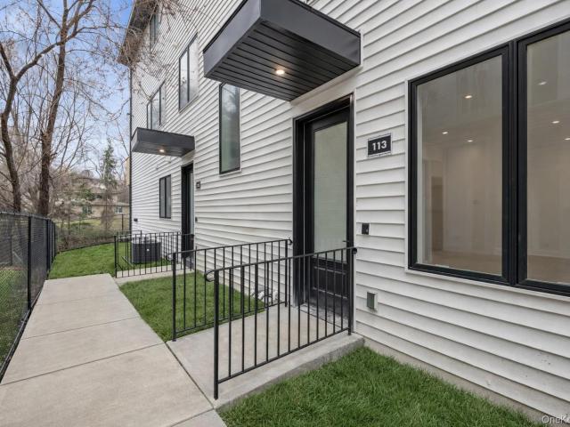 15 Warren Court 214