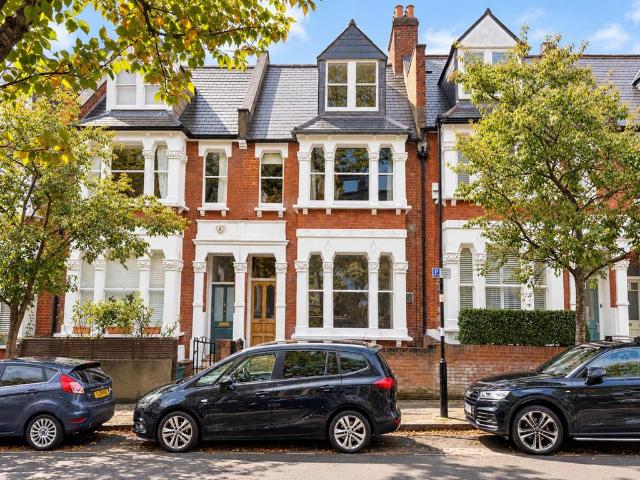 15 Waterlow Road, London 1 bed flat to rent £2,000 pcm £462 pw