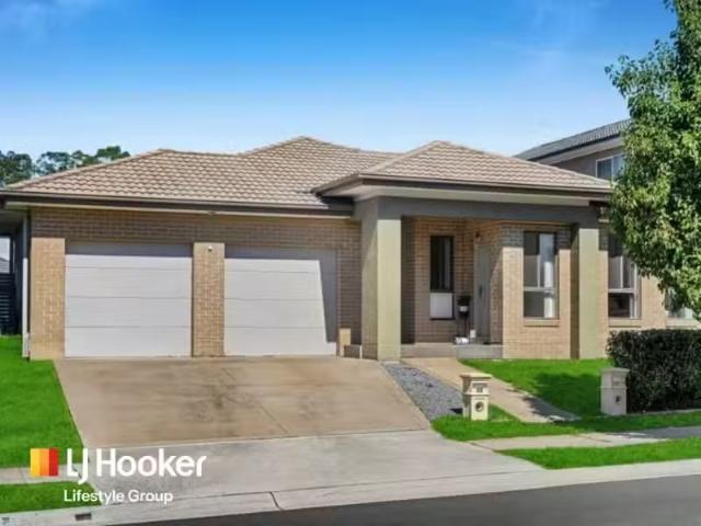 15 Weldon Street, Oran Park Property for rent Listed by Moniq.