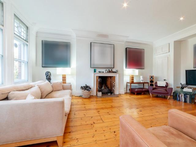 15 Well Road, London, NW3 1LH, United Kingdom | 6 bed townhouse for rent #112806516 | Rentberry