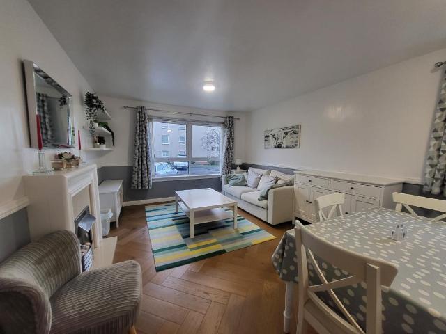 15 West Court, Ravelston House Park, City of Edinburgh, EH4 3LZ, United Kingdom | 2 bed apartment for rent #138932476 | Rentberry