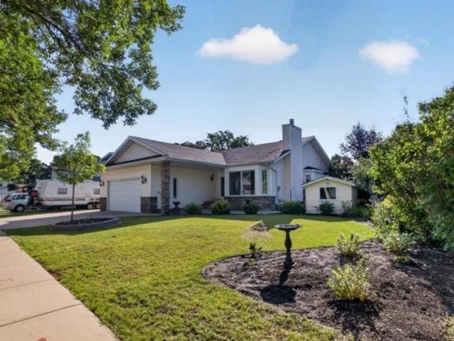 15 Westpark Court, Fort Saskatchewan, AB, T8L 2P1 house for sale | Listing ID E4507 | Royal LePage