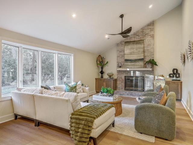 15 Windsor Drive