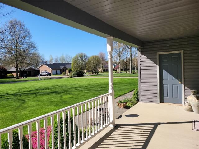 15 Willow Ln