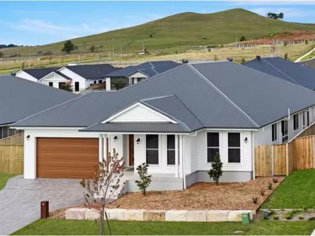 15 Wisteria Street, Moss Vale House for rent Listed by Rental.