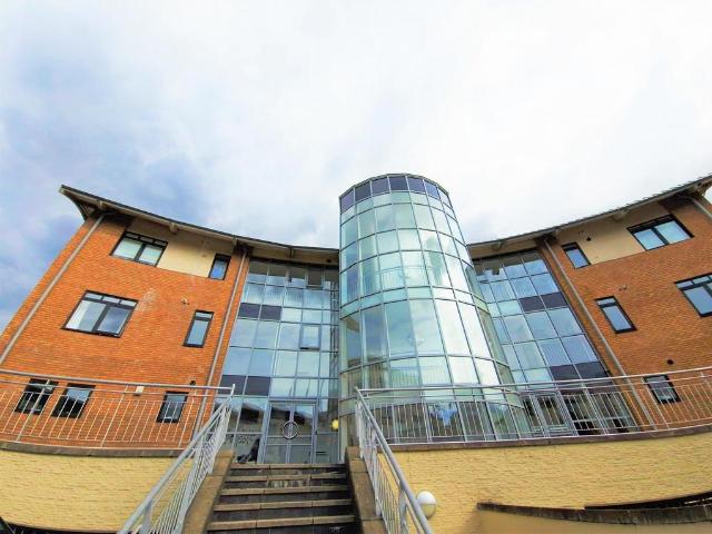 15 Yew Tree Road, Birmingham B13 2 bed apartment to rent £1,400 pcm £323 pw