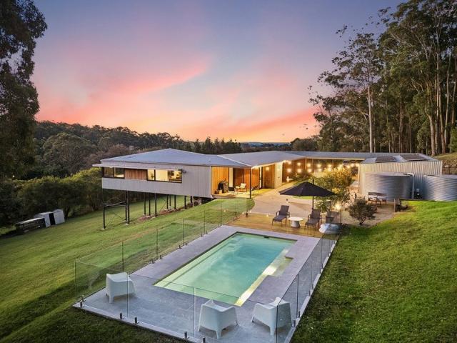 15 acres of private lifestyle living with luxury family home, heated pool and self contained accommodation