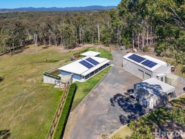 15 ACRES, OFF GRID LIVING & SERIOUS SHEDDING