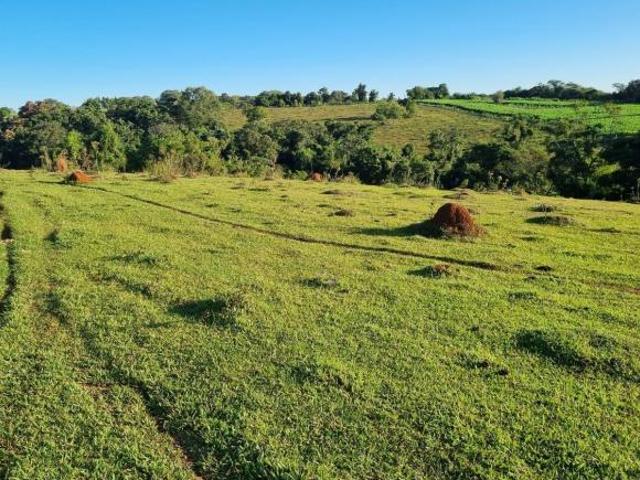 15 alqueires Entre cesario langer E porangaba 3 km do asfalto Terra vermelha Valor 3.000,000,00