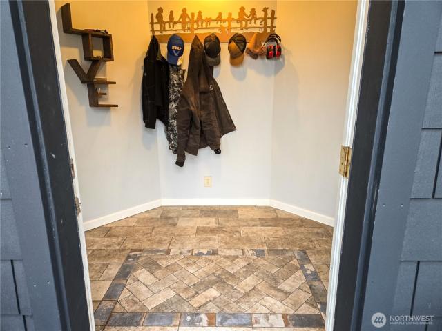 15 Anfair Lane