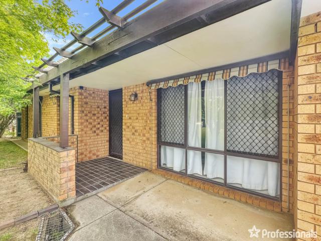 15 Bandera AvenueGlenfield Park NSW 2650, Australia