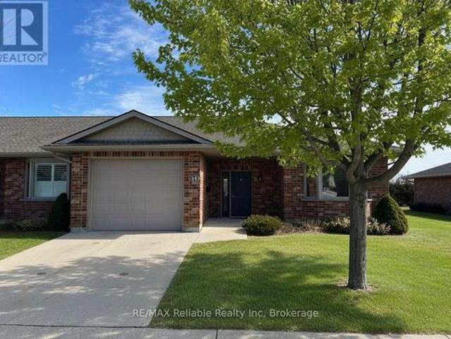 15 Bayfield Mews Lane, Bluewater Bayfield, ON, N0M 1G0 house for sale | Listing ID X12887 | Royal LePage