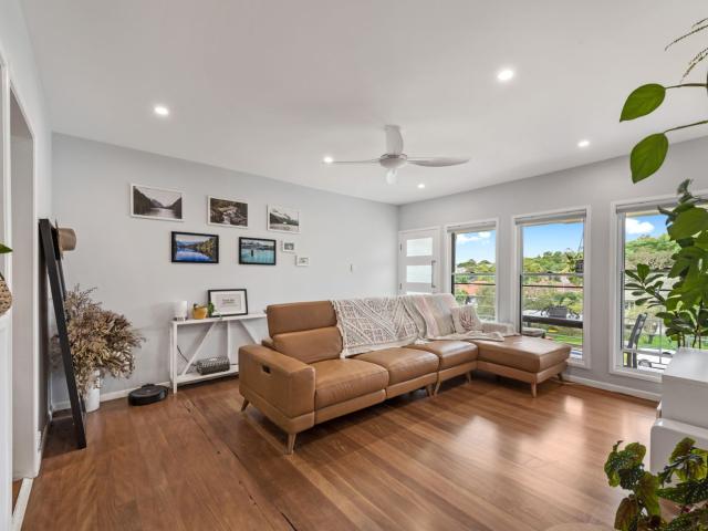 15 Benfield Street, MITCHELTON, QLD 4053