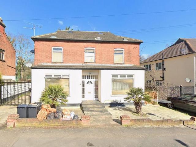 15 bedroom detached house for sale