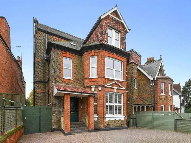15 bedroom detached house for sale