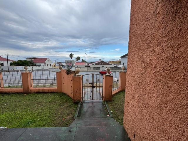 15 Bedroom House For Sale in Quigney