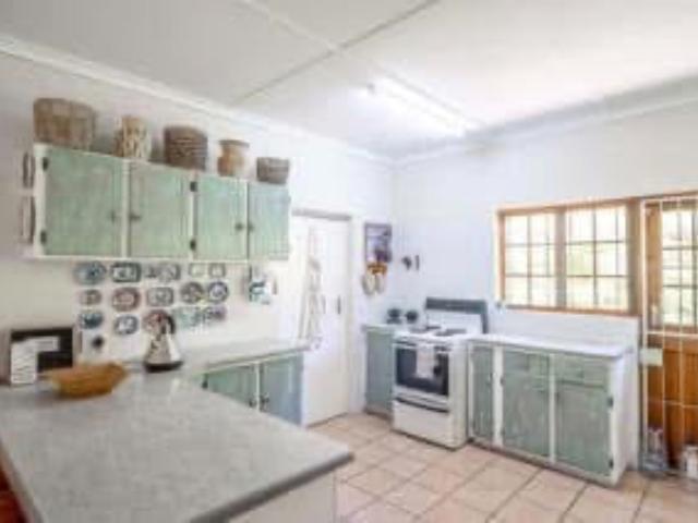 15 Bedroom House For Sale in Southport
