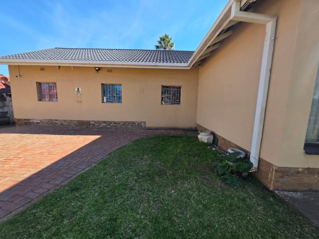 15 Bedroom House For Sale in Vanderbijlpark SE 7