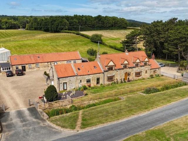 15 bedroom detached house for sale