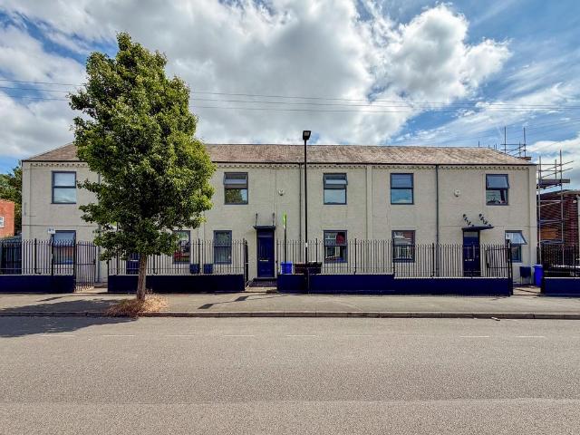 15 bedroom terraced house for sale