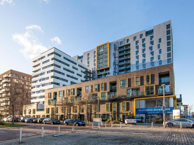 15 Bessemer Place, Greenwich Peninsula, London SE10, 1 bed flat to rent, £1,900 pcm | PrimeLocation