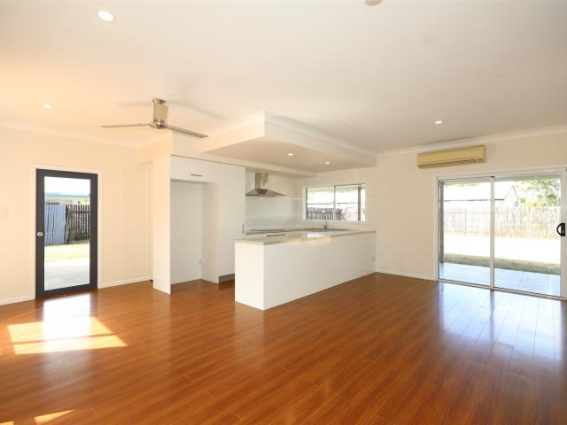 15 Bourke CloseMount Sheridan QLD 4868, Australia