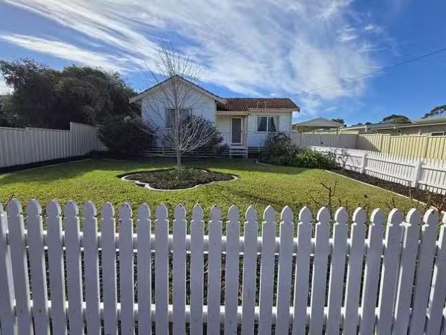 15 Bowden Terrace, Katanning, WA 6317