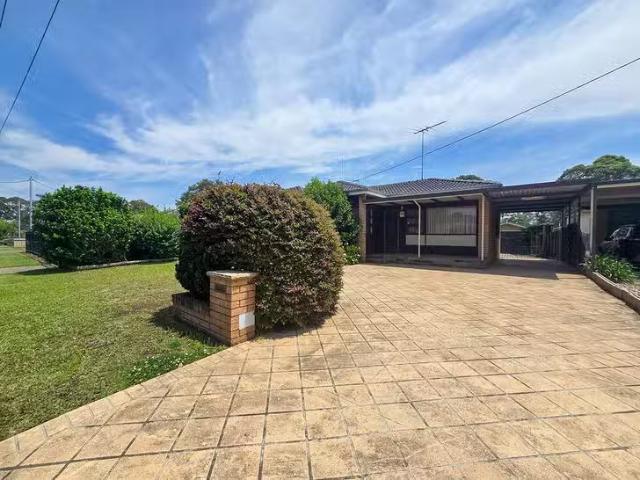 15 Blue Gum Avenue, Ingleburn, NSW 2565