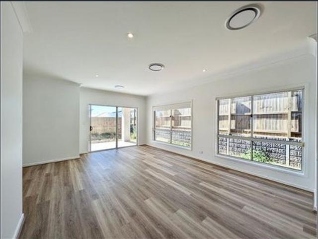 15 Brittle Street, Redland Bay, QLD 4165