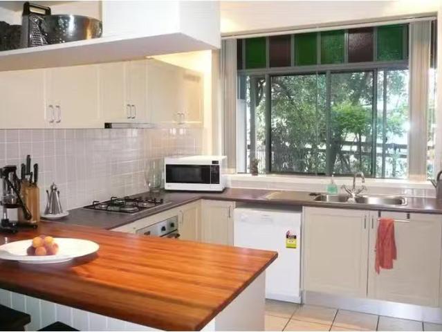 15 Brighton Road, WEST END Apartment for rent Listed by Metro.