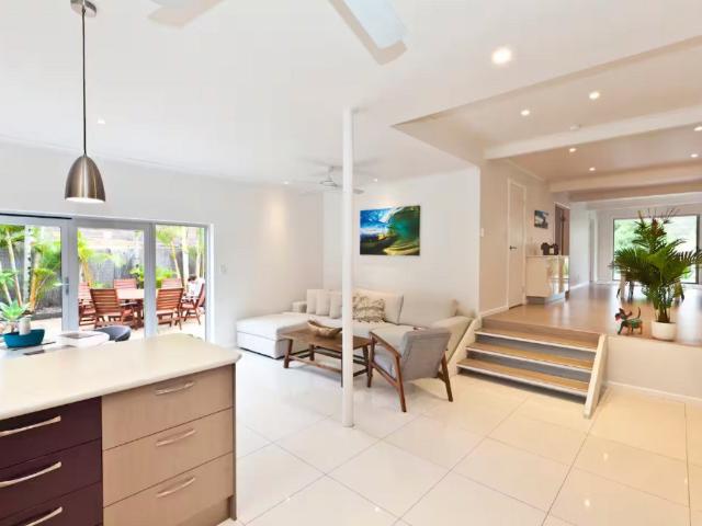15 Bunyip Street, Burleigh Heads QLD 4220