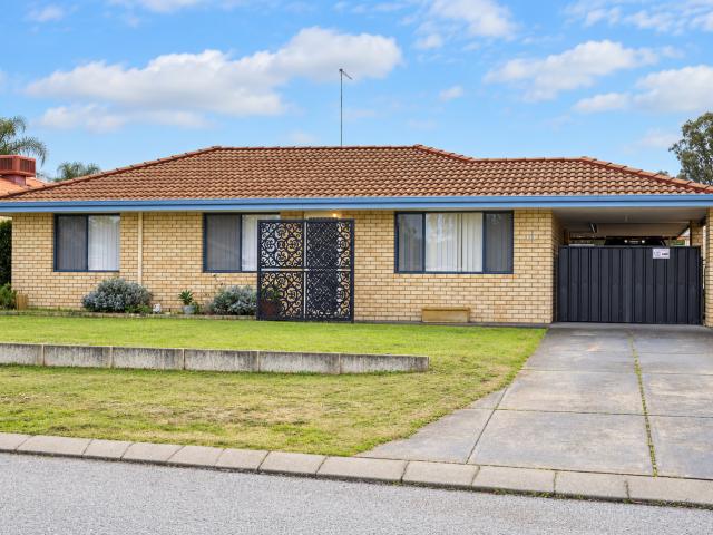 15 Buchanan Elbow, GREENFIELDS, WA 6210