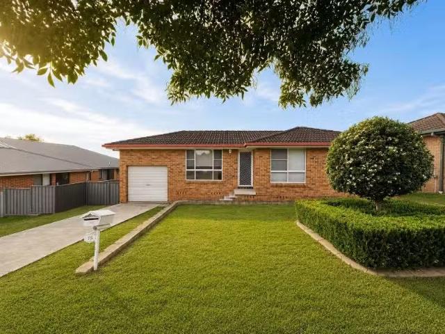 15 Burgundy Street, Muswellbrook House for rent Listed by Mon.