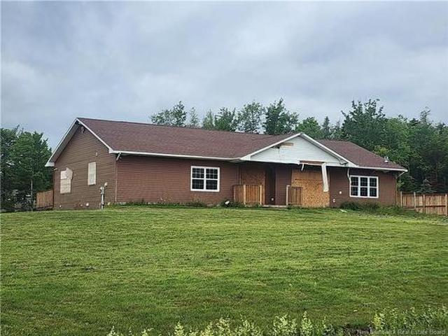 15 Cedar Circle Rd, Douglas, NB, E2G 8B9 house for sale | Listing ID NB147589 | Royal LePage