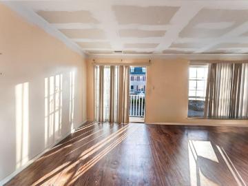 15 Cedar St