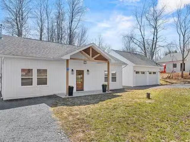 15 Chalet Crescent, Brooklyn, NS, B0N 1L0 house for sale Li.