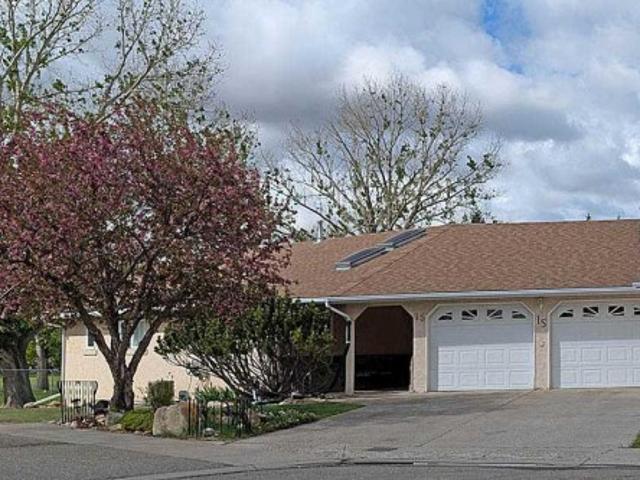 15 Chinook Crescent West, Claresholm, AB, T0L 0T0 house for sale | Listing ID A2313 | Royal LePage