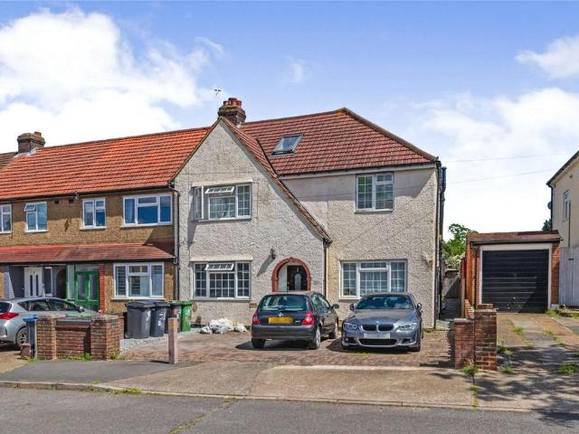 15 Church Rise, Surrey KT9 1 bed in a house share to rent £850 pcm £196 pw