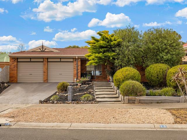 15 Citriodora Cct, Sunbury
