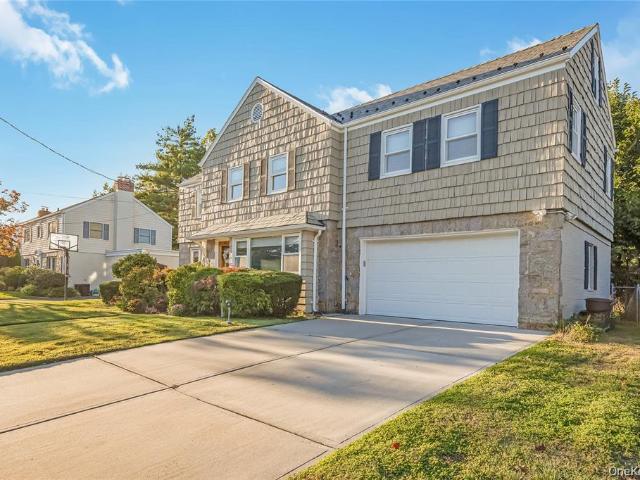 15 Combes Avenue