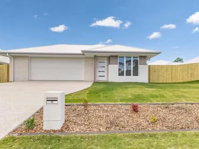 15 Cooper Circuit, NIKENBAH, QLD 4655 House for Rent