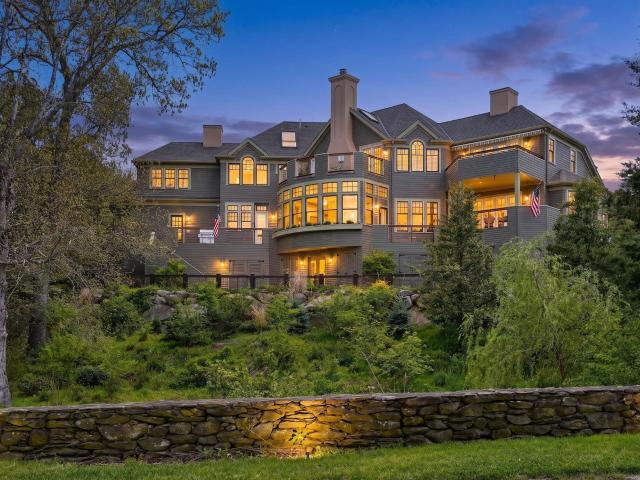 15 Clowes Drive