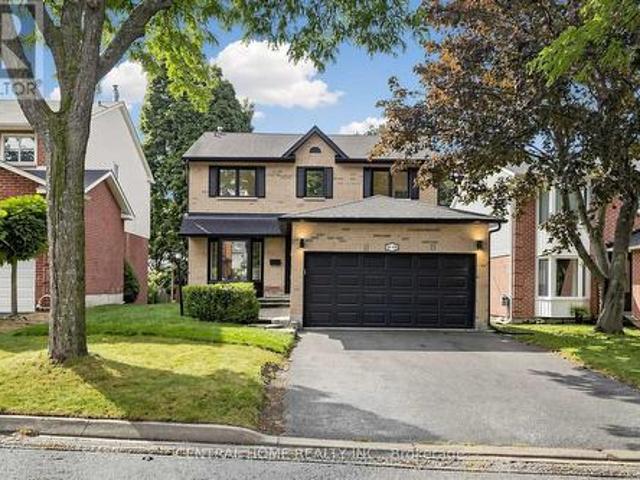 15 Closs Square, Aurora, ON, L4G 5H9 house for sale | Listing ID N13708 | Royal LePage