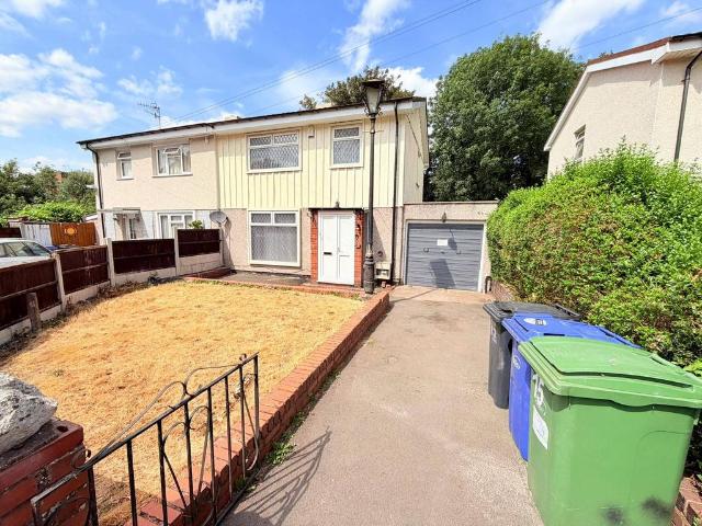 15 Clee Road, Dudley, DY2 0XU 1 bed semi detached house to rent £1,295 pcm £299 pw